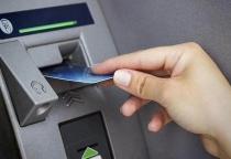 78% người dân ở đô thị nhận chế độ bảo hiểm xã hội, trợ cấp thất nghiệp qua thẻ ATM